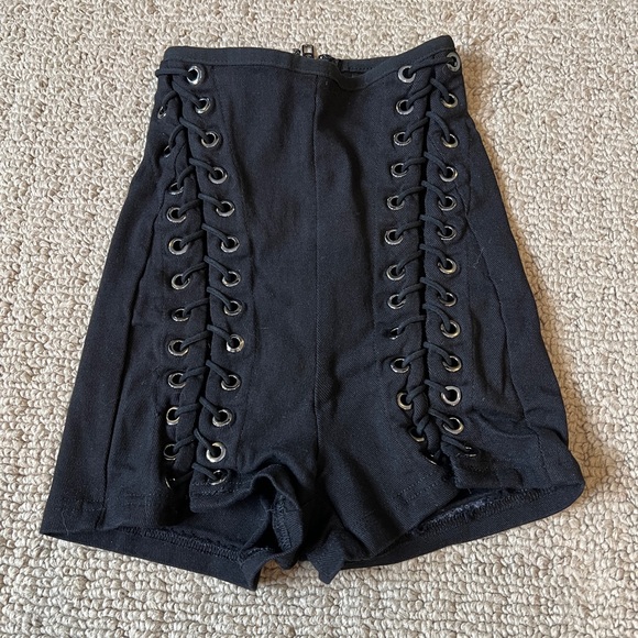 High Waisted Lace Up Black Shorts - Size XS - Picture 4 of 7